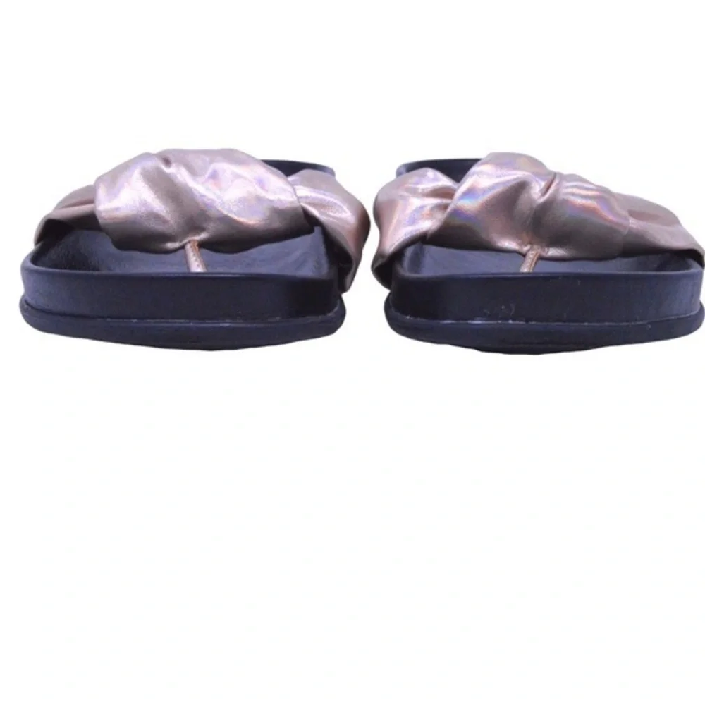 Very Volatile Los Angeles Glaze Rose Gold Satin Twist‎ Thong Sandals, Size 8